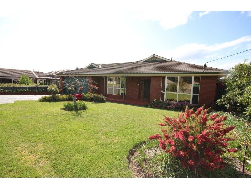 106 Bogong Avenue, Invermay Park VIC 3350