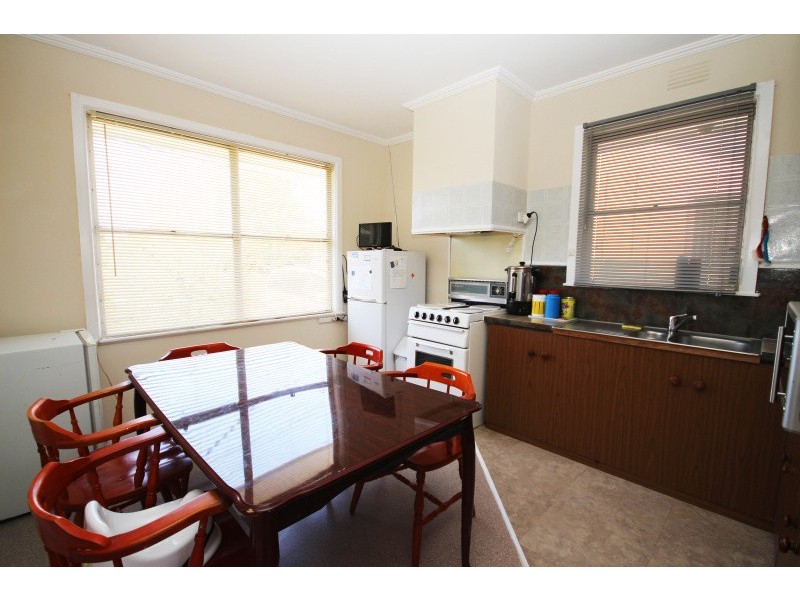 17 Banksia Road, Wendouree VIC 3355