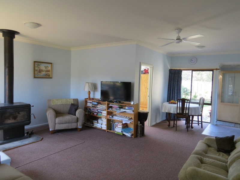 330 State Forest Road, Ross Creek VIC 3351