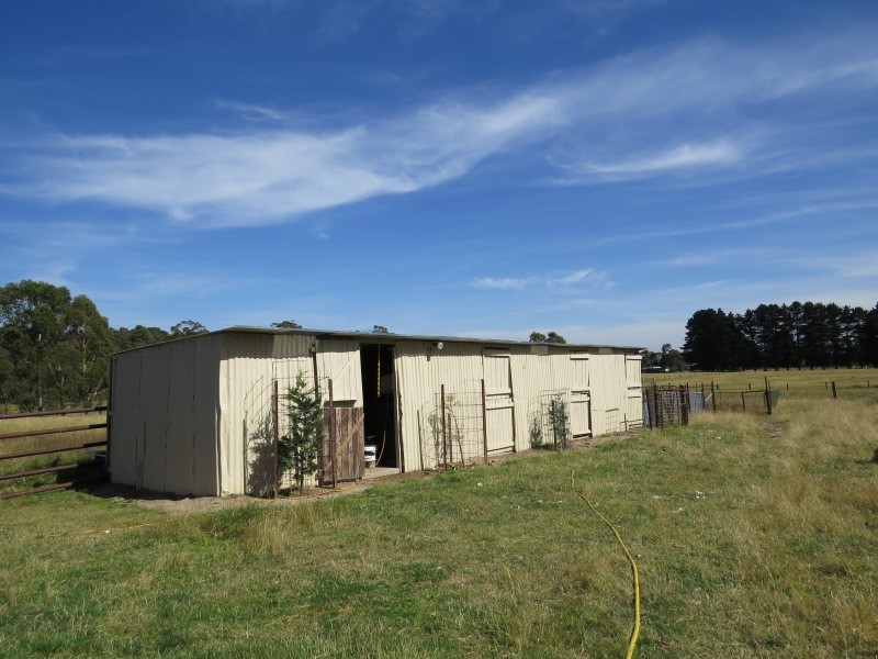 330 State Forest Road, Ross Creek VIC 3351
