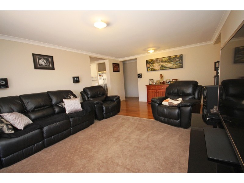 22 Grand Junction Drive, Miners Rest VIC 3352
