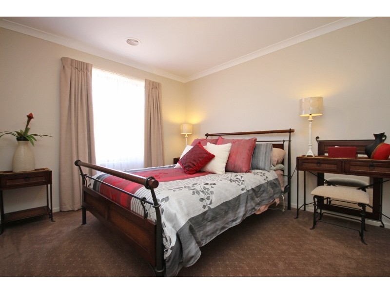 22 Grand Junction Drive, Miners Rest VIC 3352