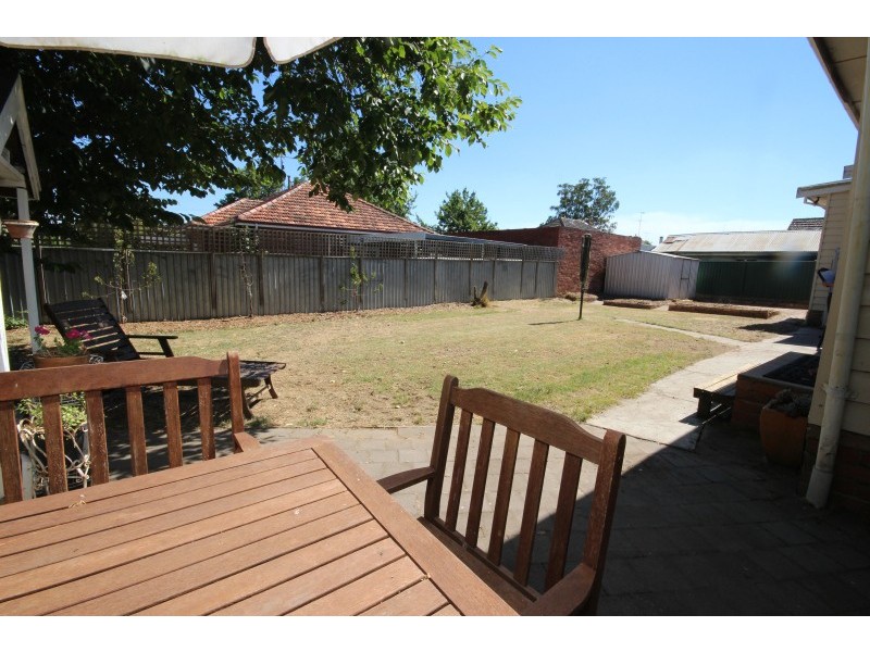 4 Exchange Street, Newington VIC 3350