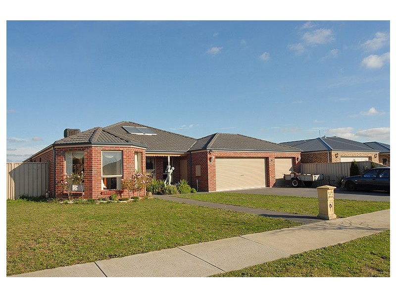 11 Boulevarde Drive, Alfredton VIC 3350