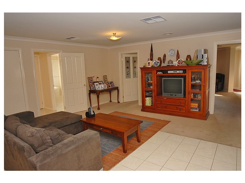 11 Boulevarde Drive, Alfredton VIC 3350