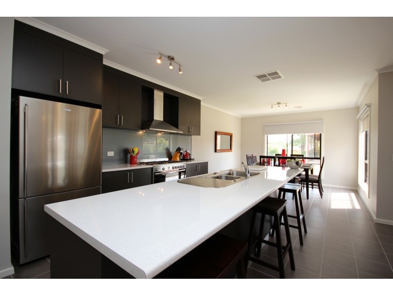 2C Lay Street, Ballan VIC 3342