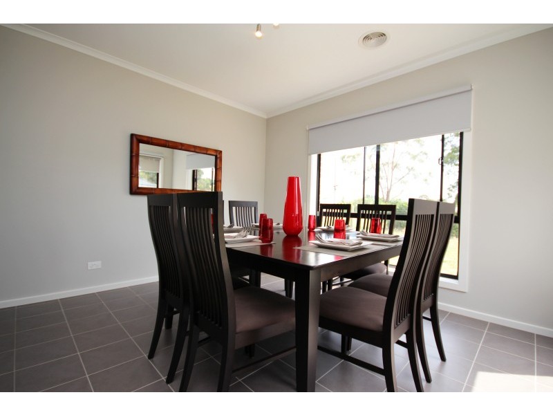 2C Lay Street, Ballan VIC 3342