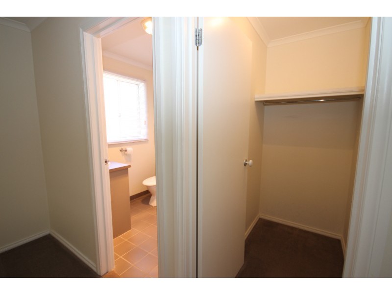 8 Deakin Drive, Delacombe VIC 3356