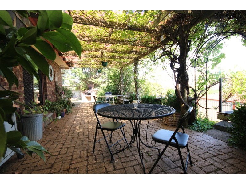 20 Main Road, Hepburn Springs VIC 3461