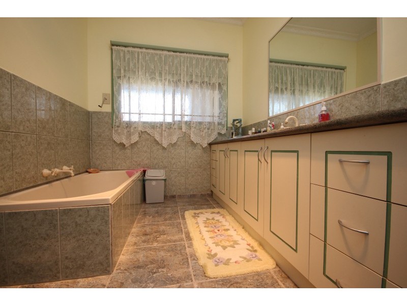 21 Mess Mate Road, Lyonville VIC 3461