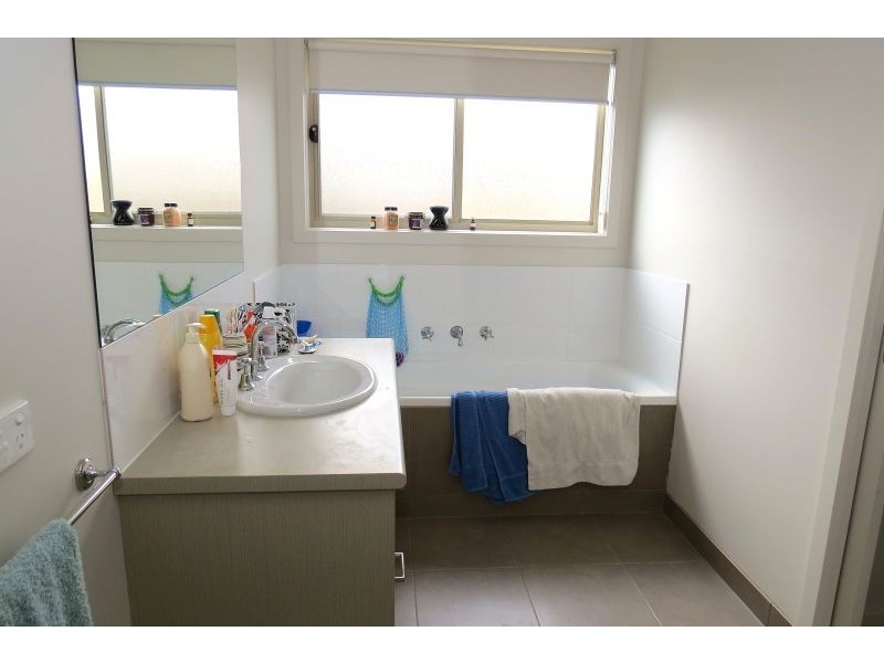 6 Newhaven Close, Mount Pleasant VIC 3350