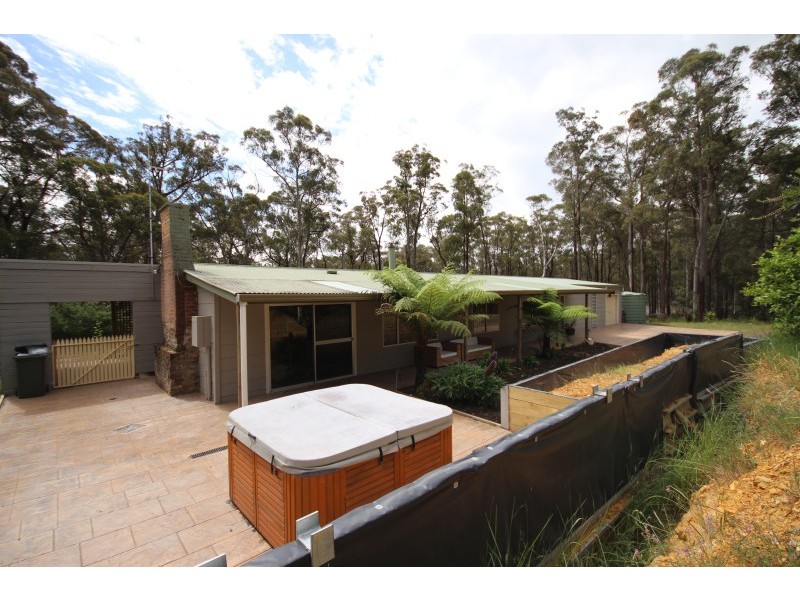 10 Hobbles Road, Coomoora VIC 3461