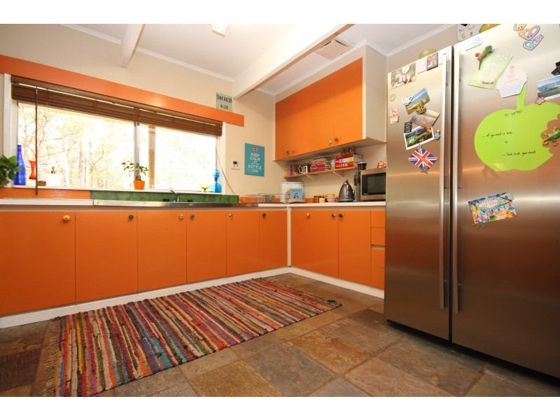 10 Hobbles Road, Coomoora VIC 3461