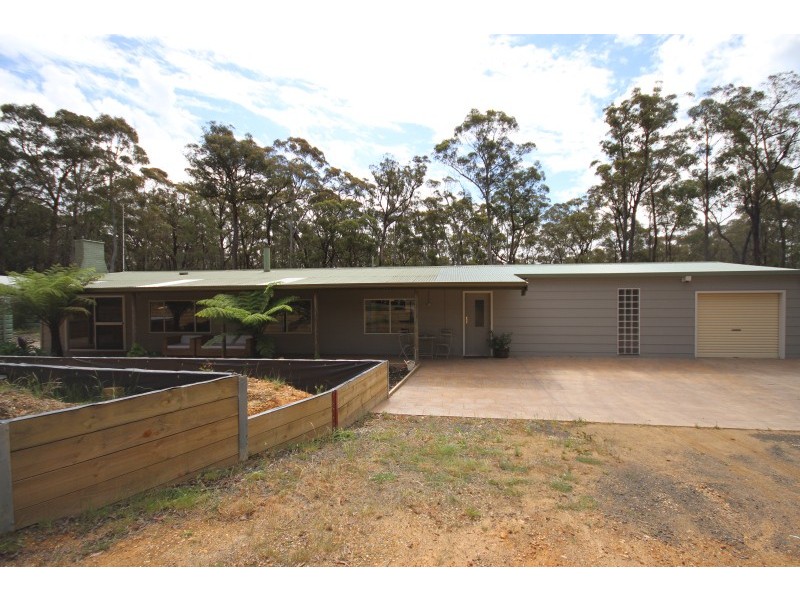10 Hobbles Road, Coomoora VIC 3461