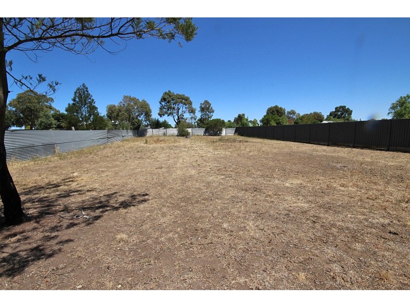 5A Clarke Street, Miners Rest VIC 3352