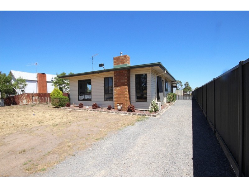 7 Clarke Street, Miners Rest VIC 3352