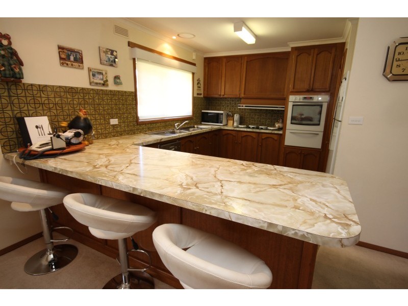 18 Cedric Street, Wendouree VIC 3355