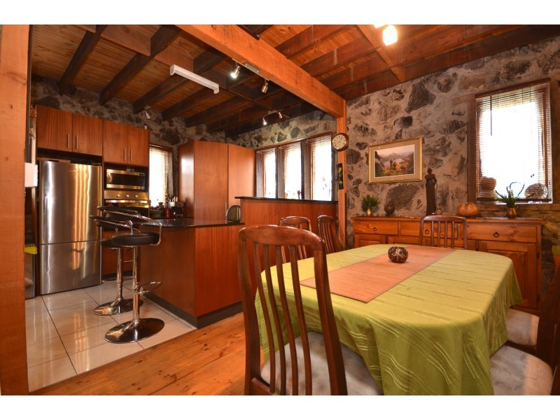 12 Stephen Street, Haddon VIC 3351