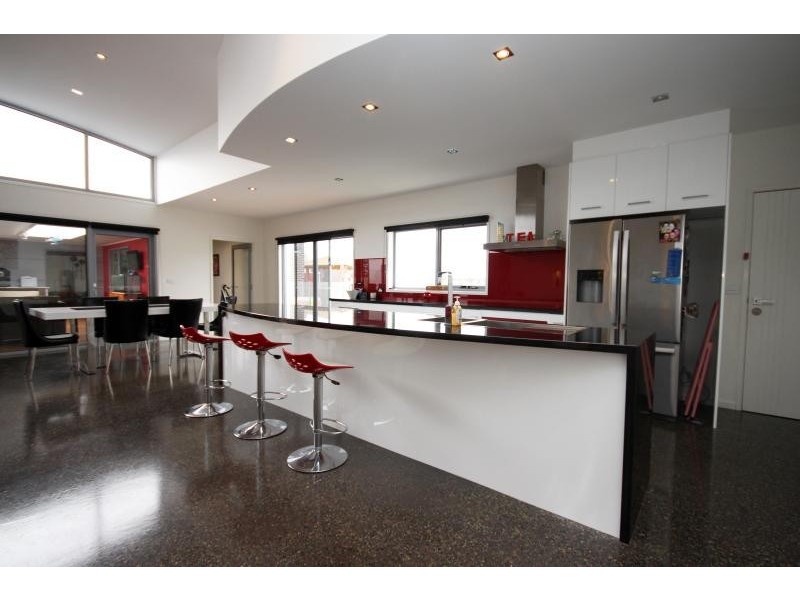 20 Skye Court, Cardigan VIC 3352