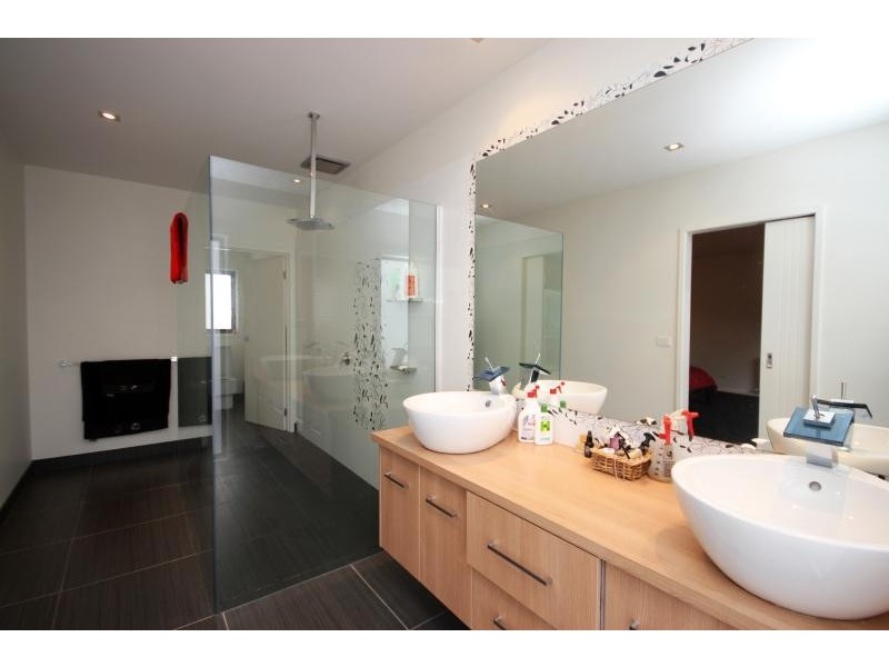 20 Skye Court, Cardigan VIC 3352