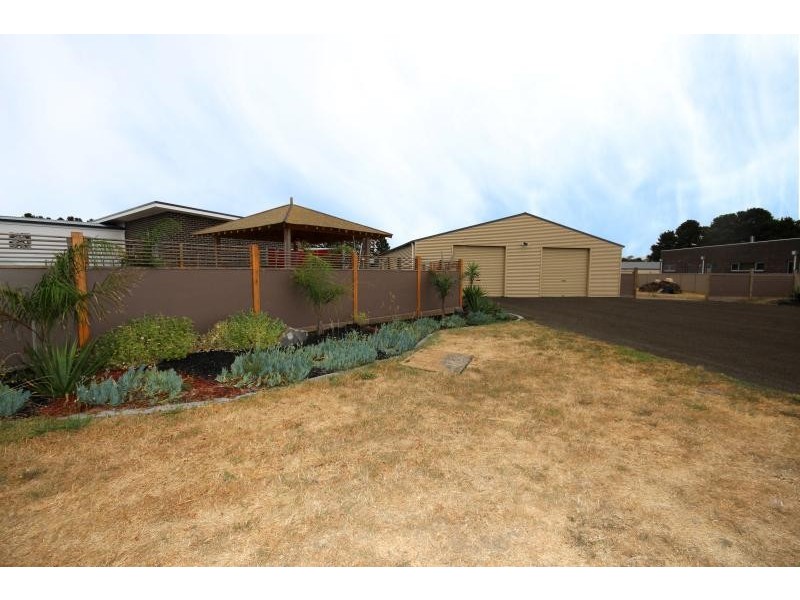 20 Skye Court, Cardigan VIC 3352