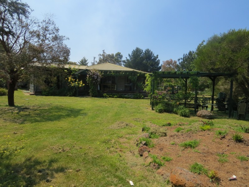 221 Happy Valley Road, Happy Valley VIC 3351