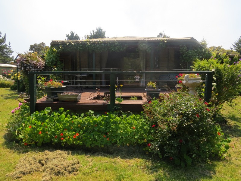 221 Happy Valley Road, Happy Valley VIC 3351