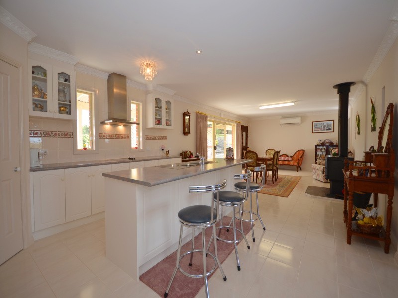 7698 Midland Highway, Magpie VIC 3352