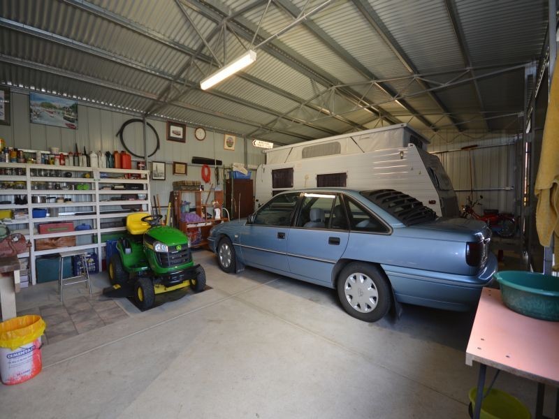 7698 Midland Highway, Magpie VIC 3352