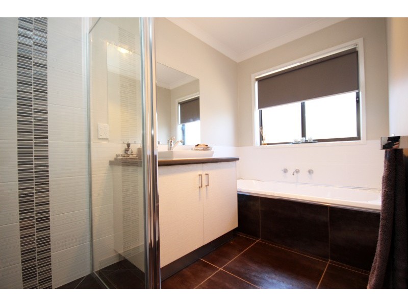 36 Lawrie Drive, Alfredton VIC 3350