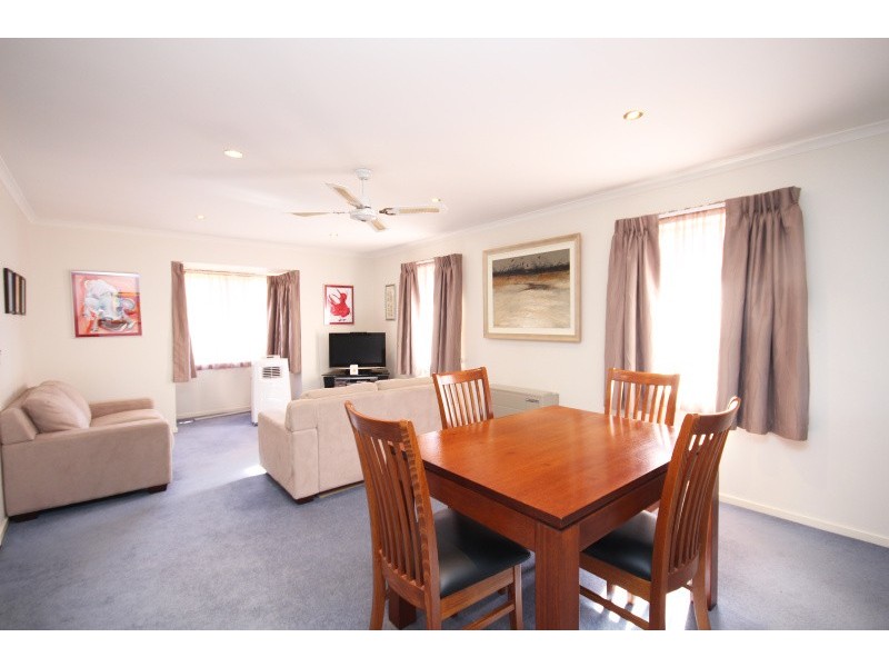 9a Murray Street, Newington VIC 3350