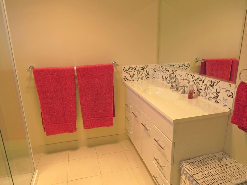 2/106 Burnbank Street, Lake Wendouree VIC 3350