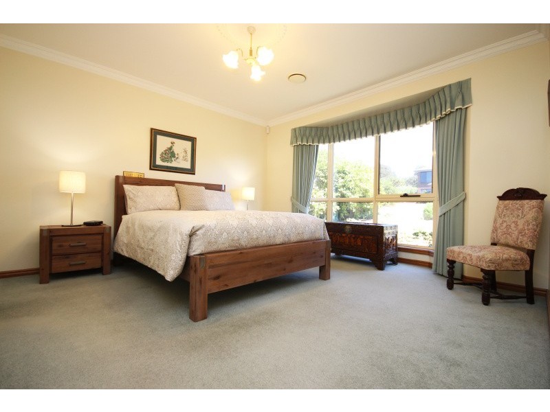 106 Bogong Avenue, Invermay Park VIC 3350