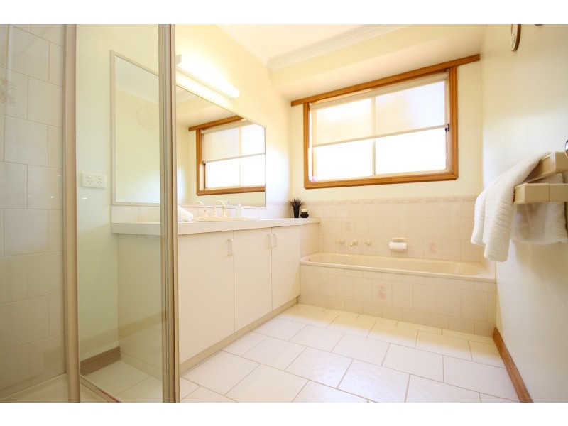 106 Bogong Avenue, Invermay Park VIC 3350