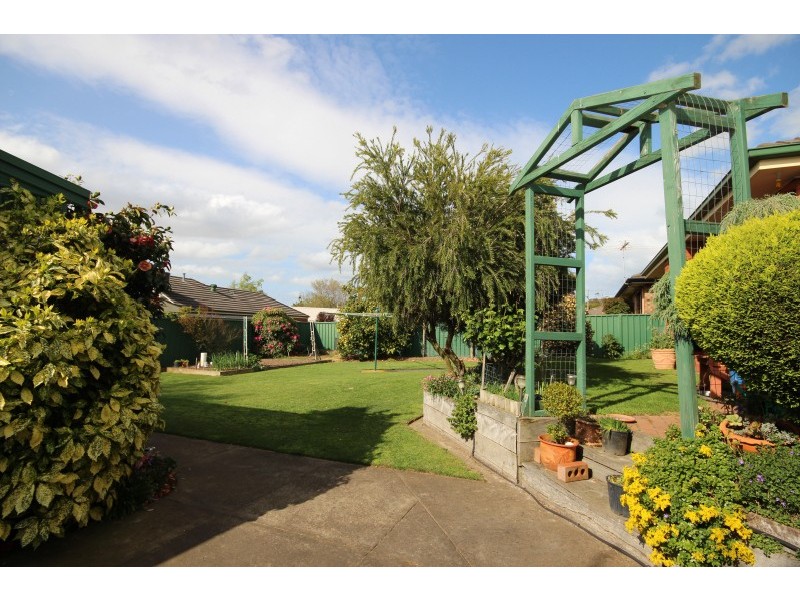 106 Bogong Avenue, Invermay Park VIC 3350