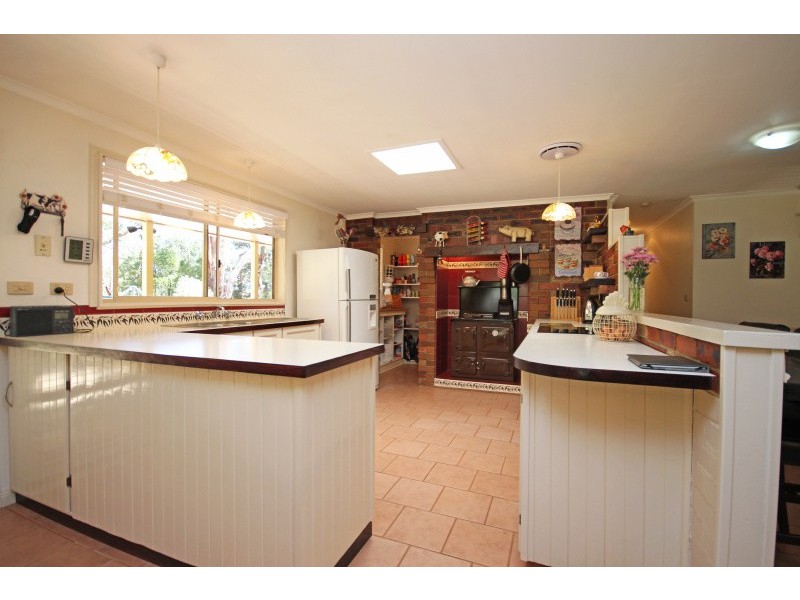 19 Diamonds Lane, Lal Lal VIC 3352