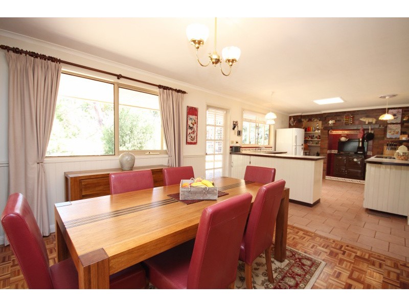 19 Diamonds Lane, Lal Lal VIC 3352