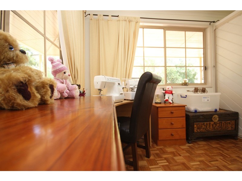 19 Diamonds Lane, Lal Lal VIC 3352