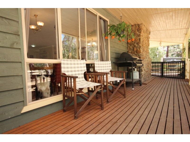 19 Diamonds Lane, Lal Lal VIC 3352