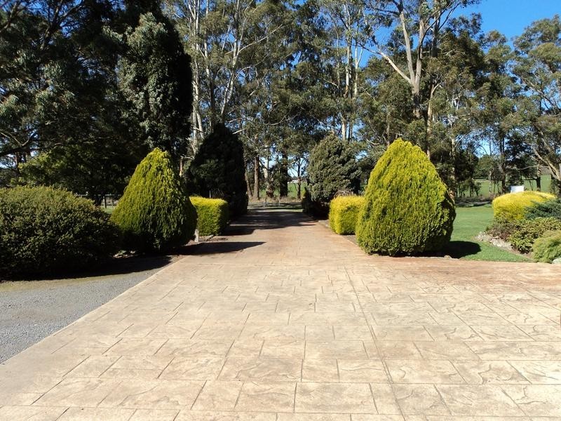 2115 Ballan-Daylesford Road, Leonards Hill VIC 3461