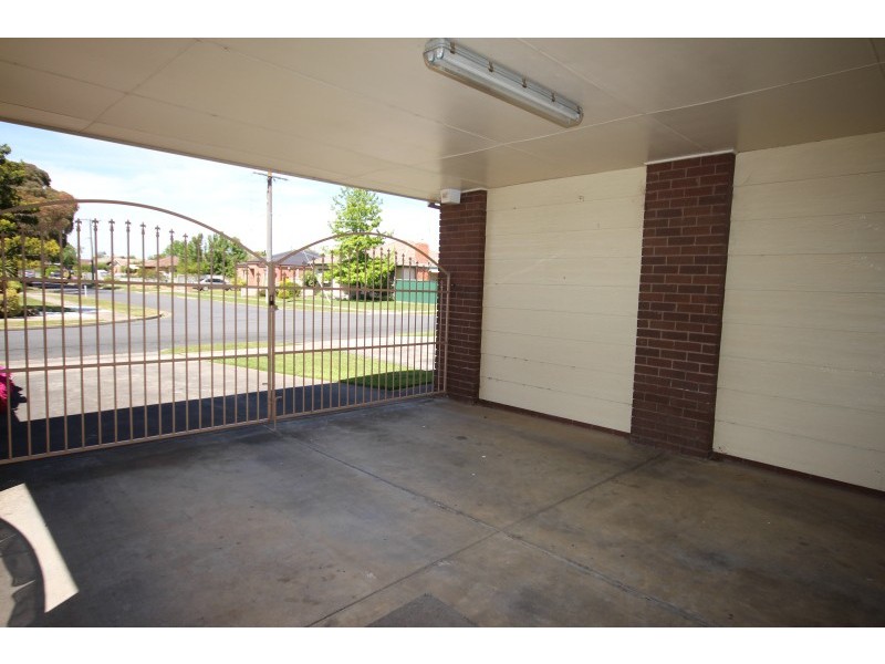 18 Cedric Street, Wendouree VIC 3355