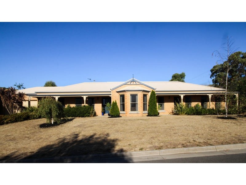 2 Canadian Springs Drive, Canadian VIC 3350