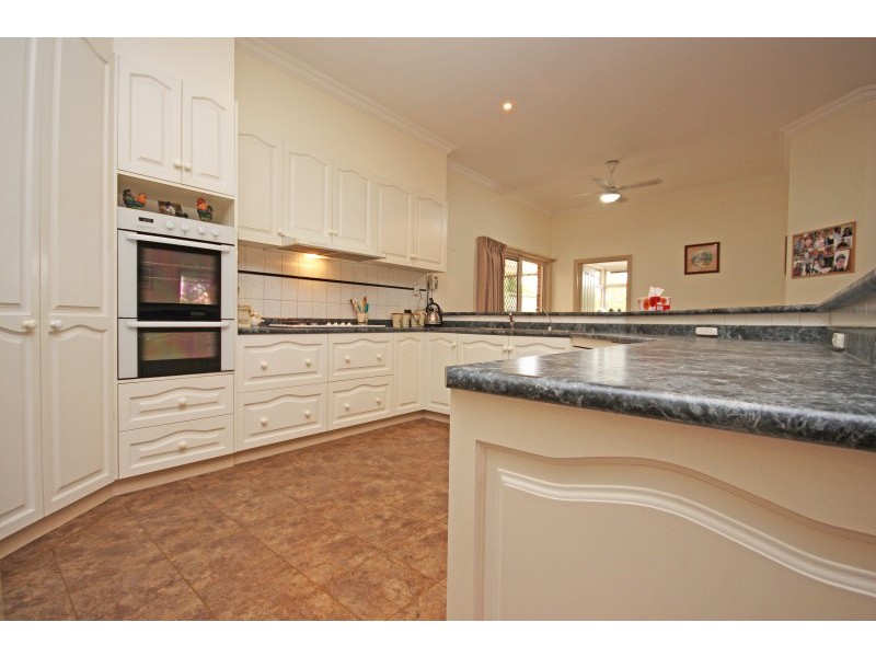 216 Wilson Street, Canadian VIC 3350