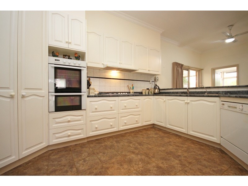 216 Wilson Street, Canadian VIC 3350