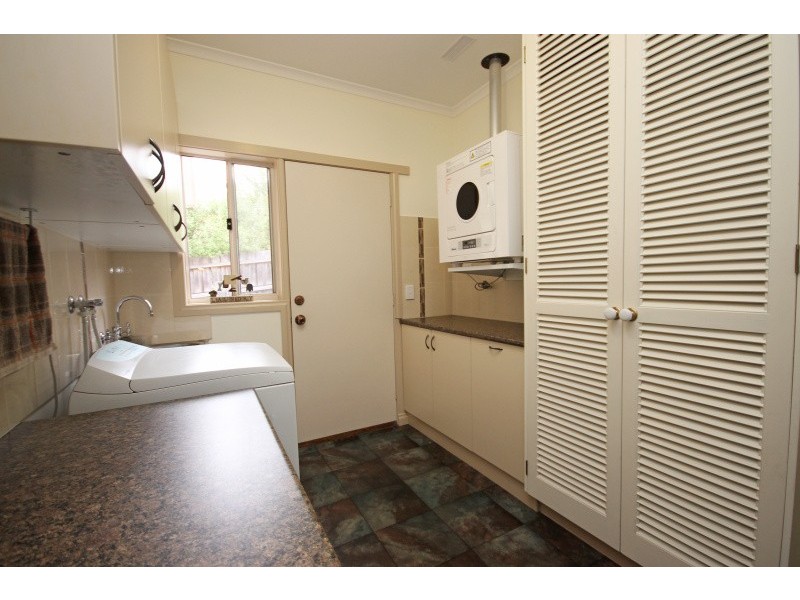 216 Wilson Street, Canadian VIC 3350