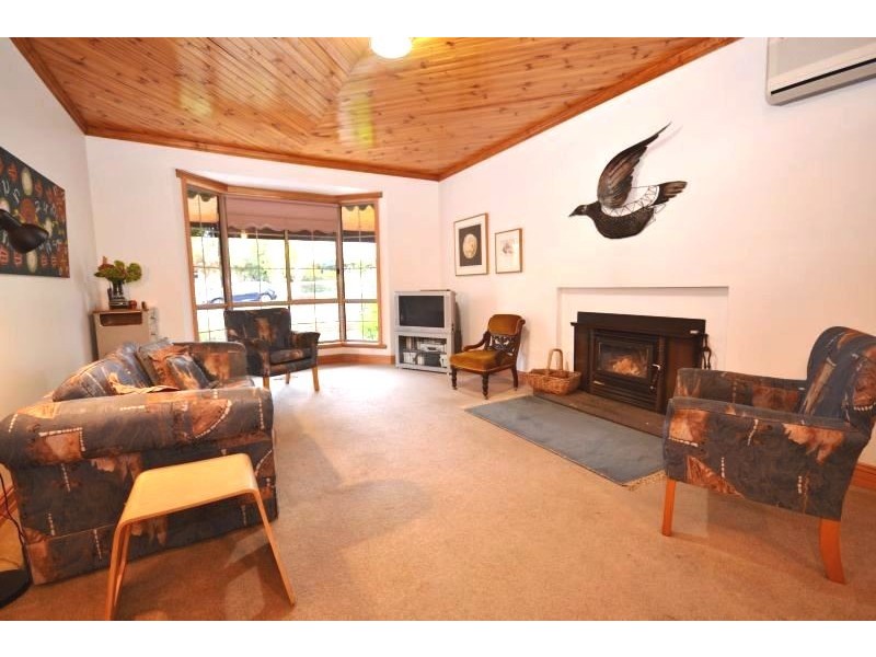 608 Nicholson Street, Black Hill VIC 3350