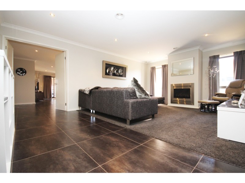 36 Lawrie Drive, Alfredton VIC 3350