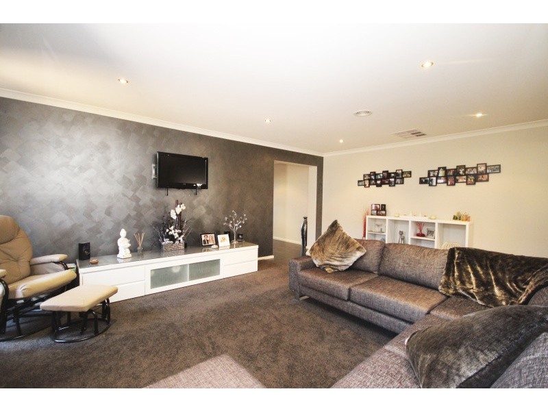 36 Lawrie Drive, Alfredton VIC 3350