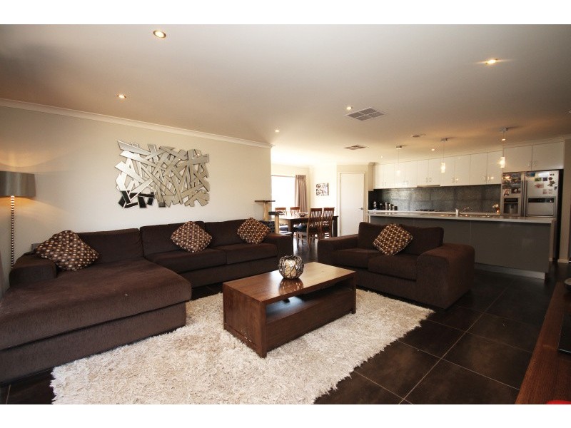 36 Lawrie Drive, Alfredton VIC 3350