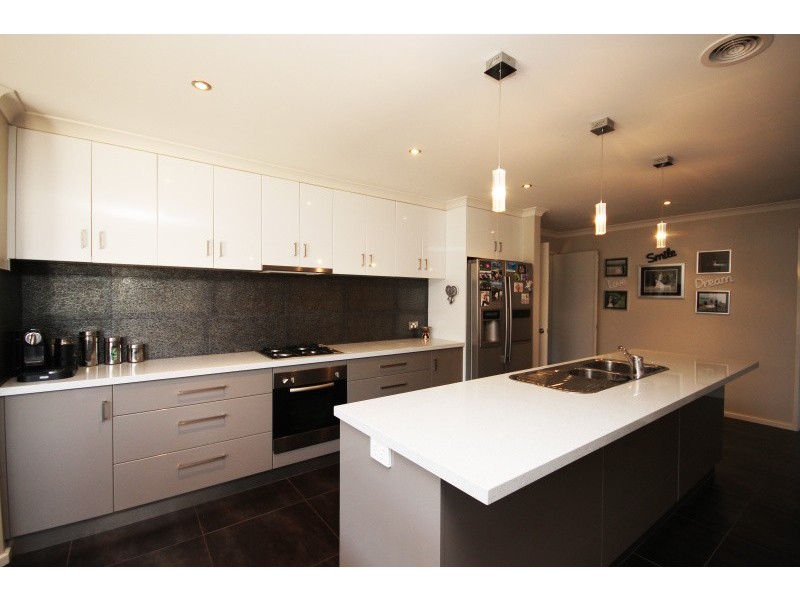 36 Lawrie Drive, Alfredton VIC 3350